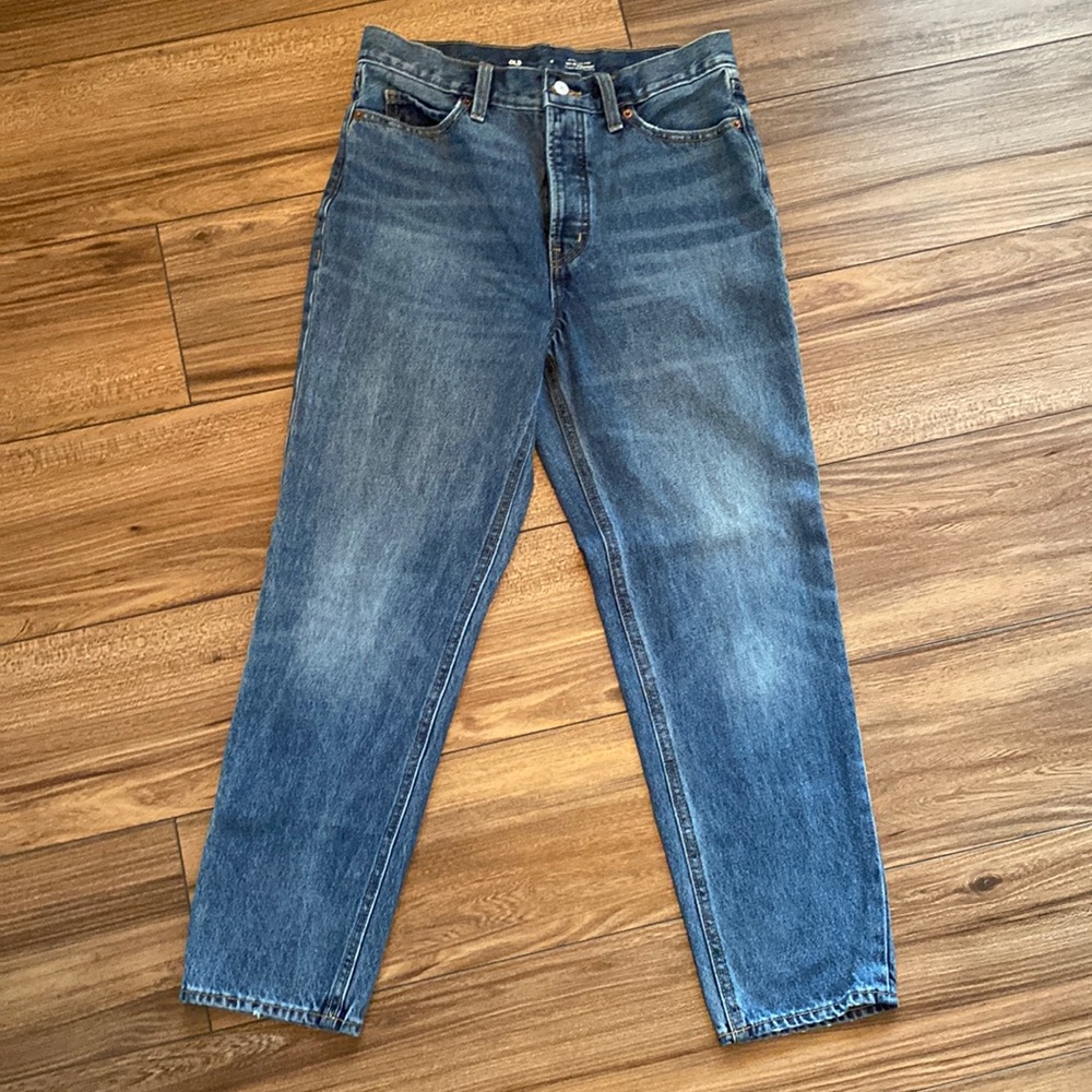 Old Navy sky high straight jean, size 6